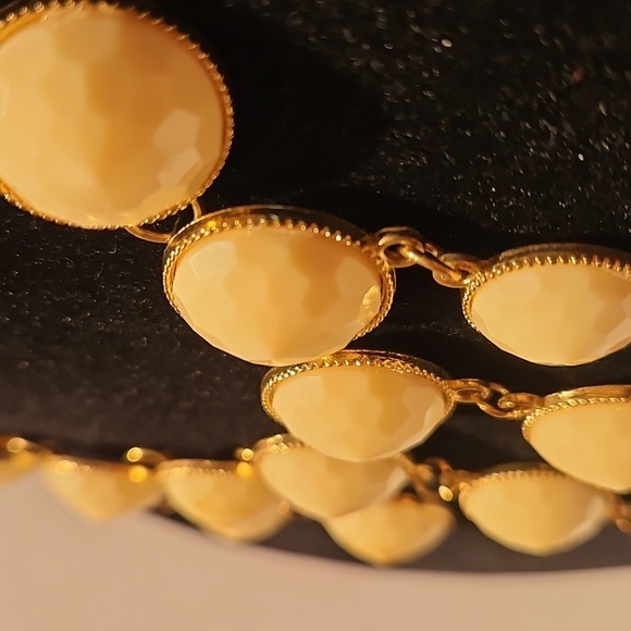 Goldtone w/ Cream Acrylic Accents On 16"L Stylish Goldtone Necklace - Picture 3 of 6